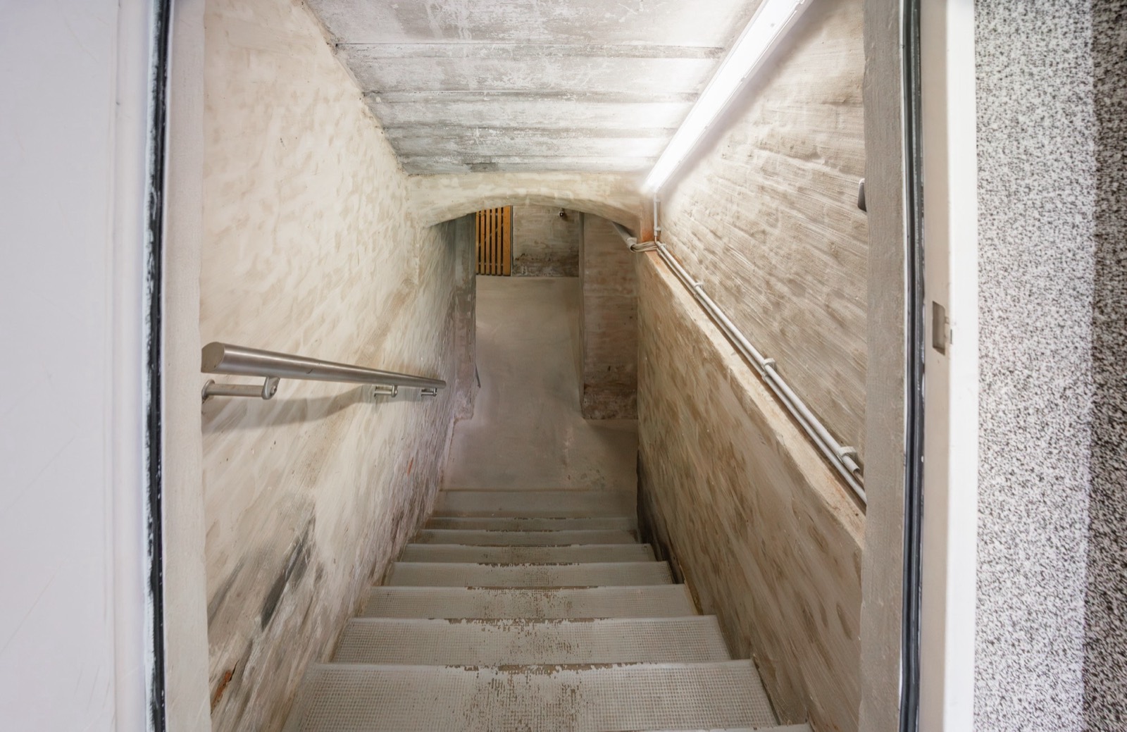 Treppe in den sanierten Keller