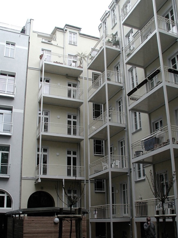 Fehrbelliner Straße 52a, Hofseite