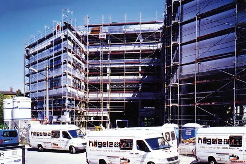Eingerüstete Fassade während der Sanierung